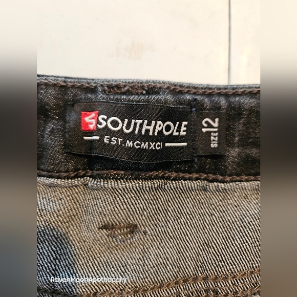 Southpole Black Distressed Jean Shorts - Picture 5 of 9